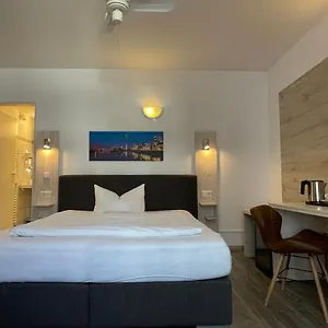 https://city-lounge-hotel-dusseldorf.topcolognehotels.com